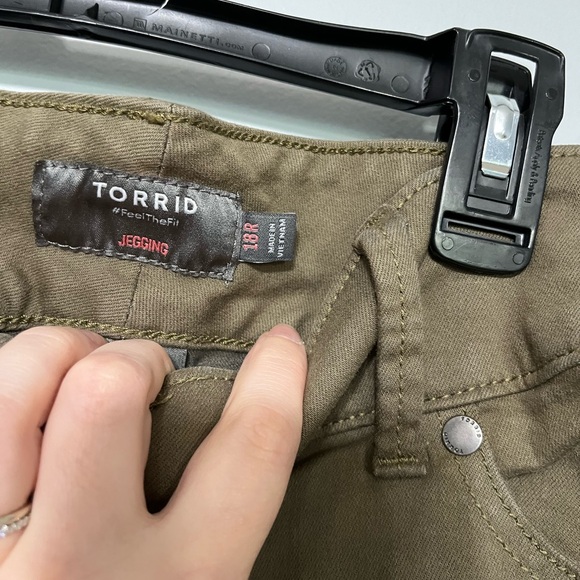 Torrid feel the fit super soft jeggings size 18R - Picture 4 of 7